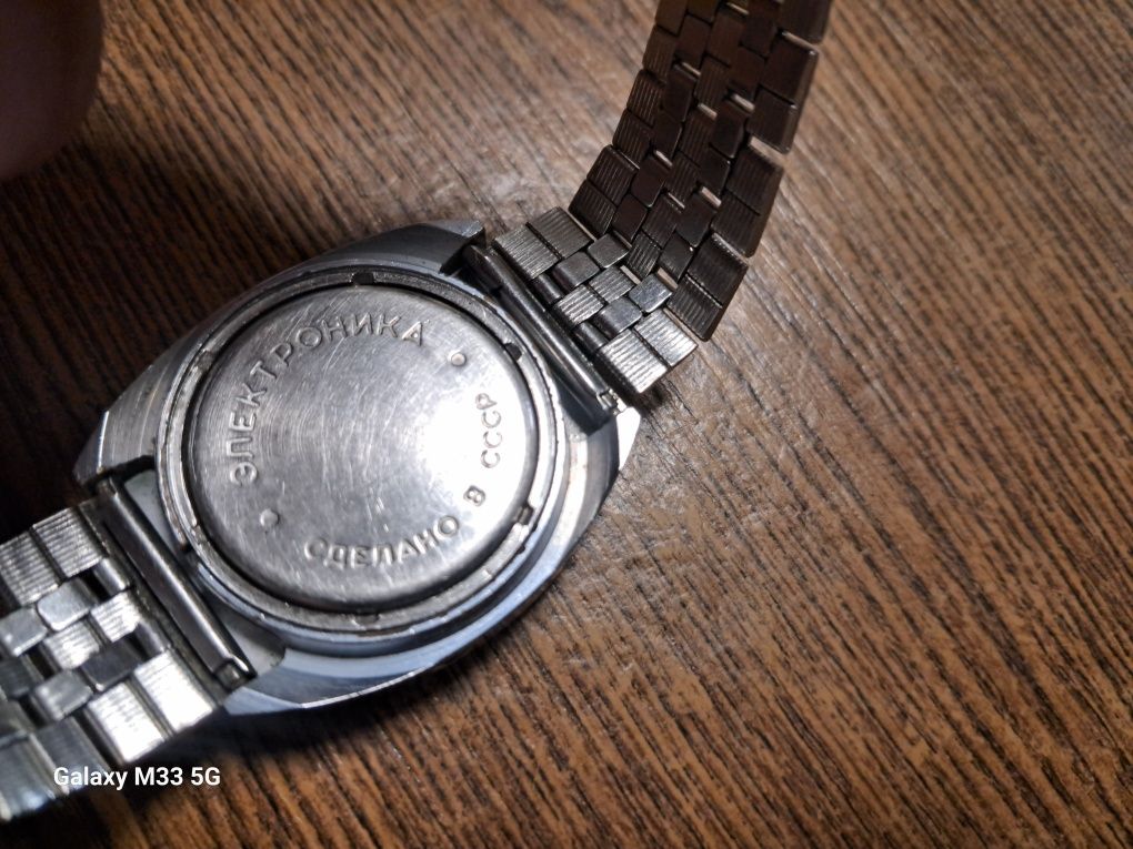 Продам часы Электроника 1 СССР