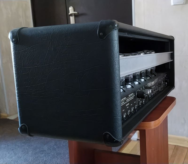 Mesa Dual Rectifier - гітарний підсилювач

Три канали: зелений, пома