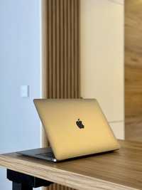 MacBook Air M1, 16 GB / 256 GB