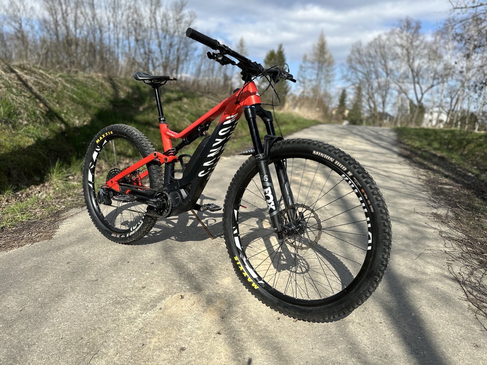 Canyon Spectral on ebike rower elektryczny enduro