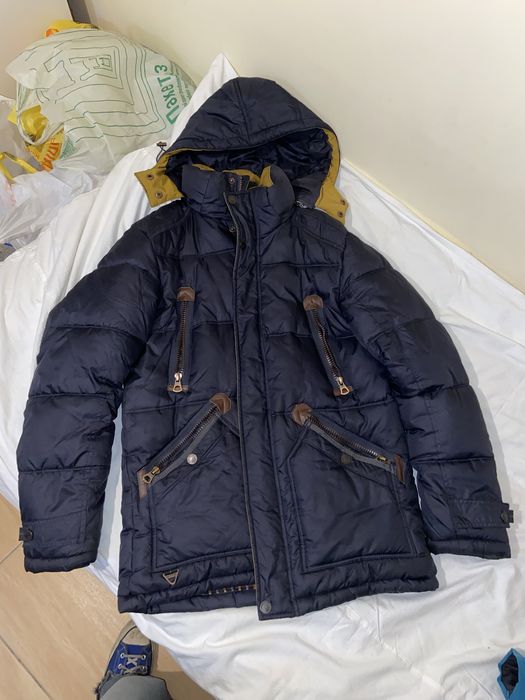 Тепла зимова чоловіча куртка, в ідеальному стані