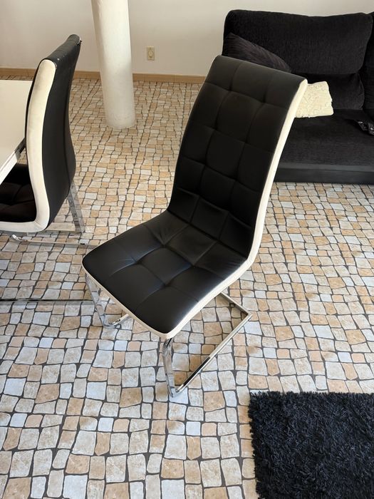 Mesa de jantar extensível como nova