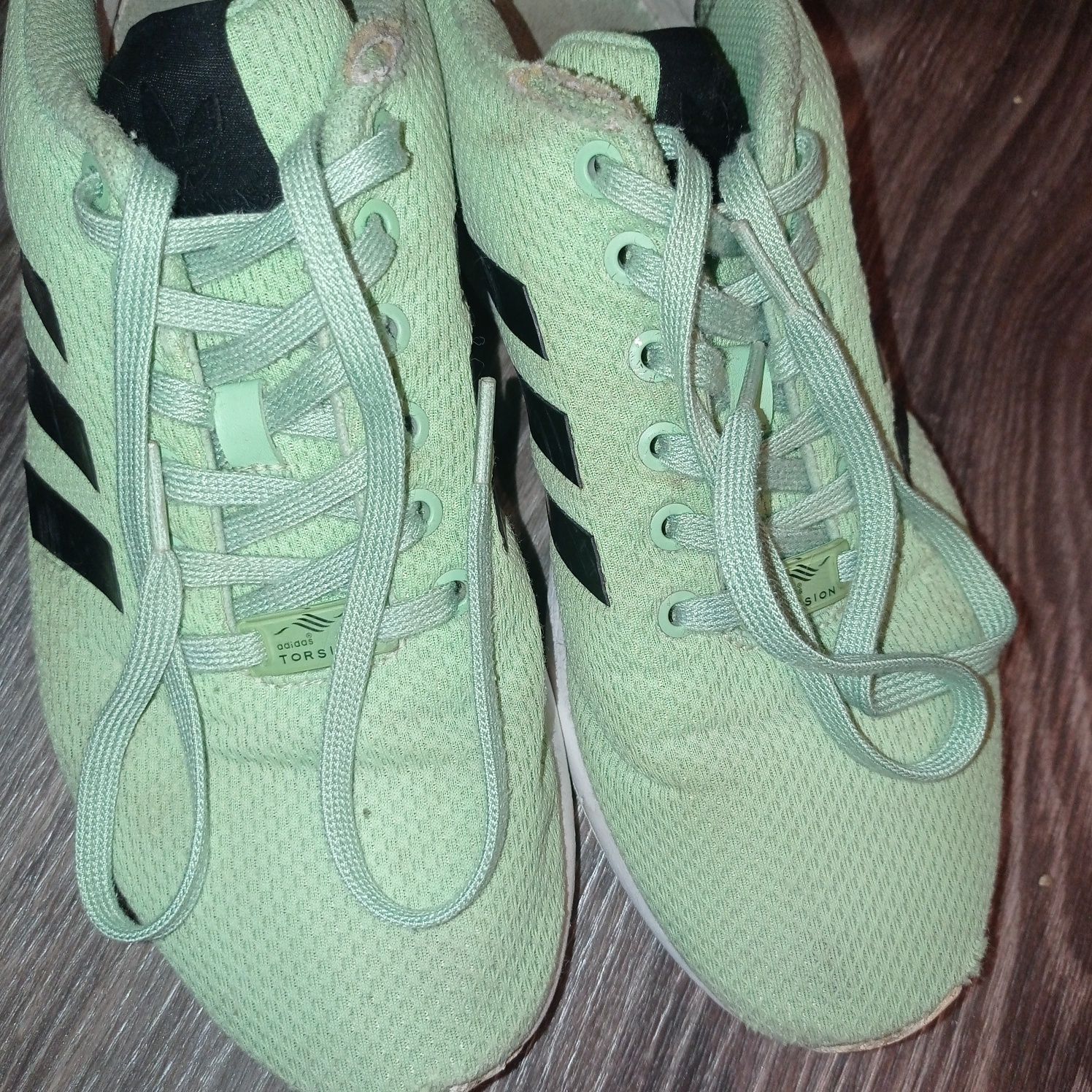 Кросовки Adidas (Size 42)