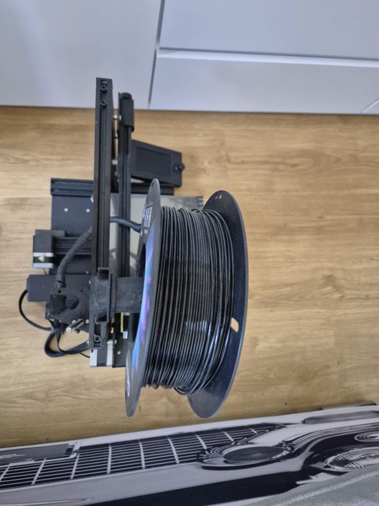 Sprzedam drukarkę 3D creality ender 3v2 neo