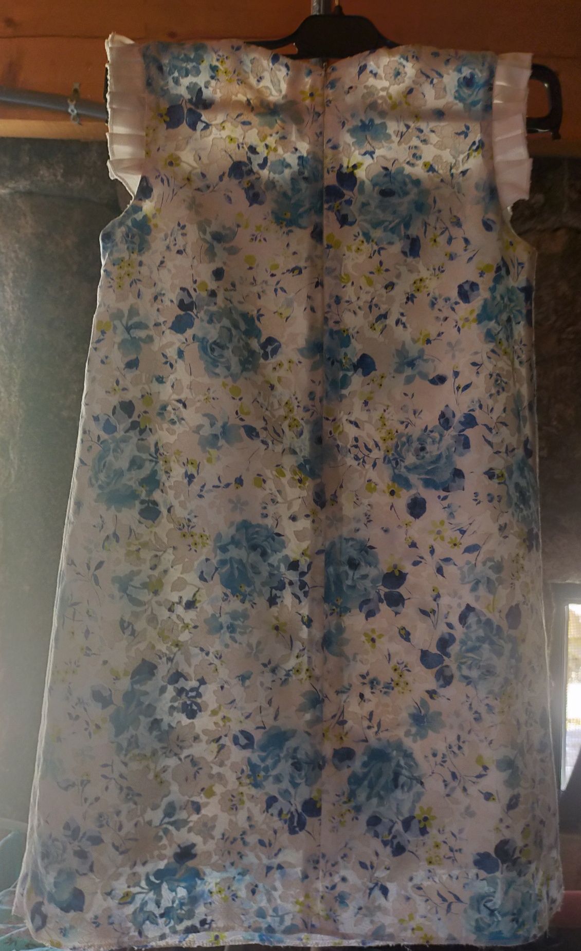 Vestido floral azul-8 anos