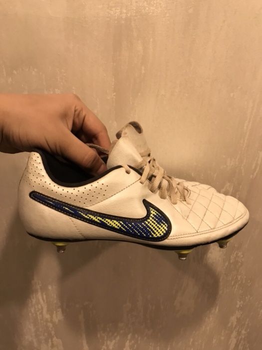 Wkręty/Korki Nike tiempo 40 26CM