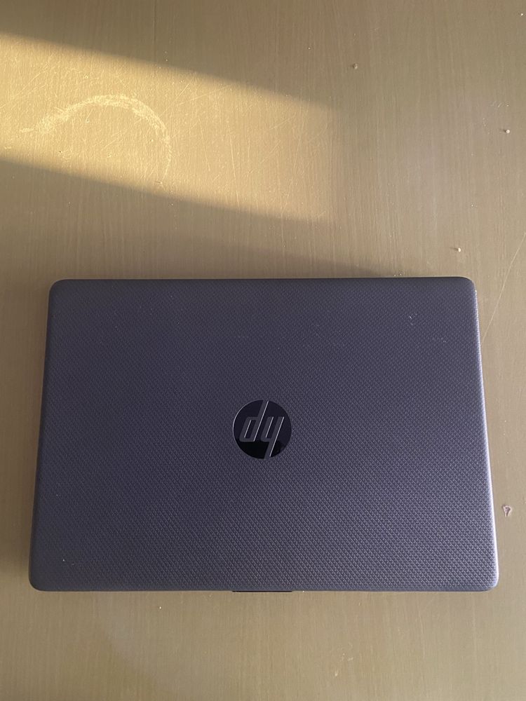 HP 240 g8 notebook pc