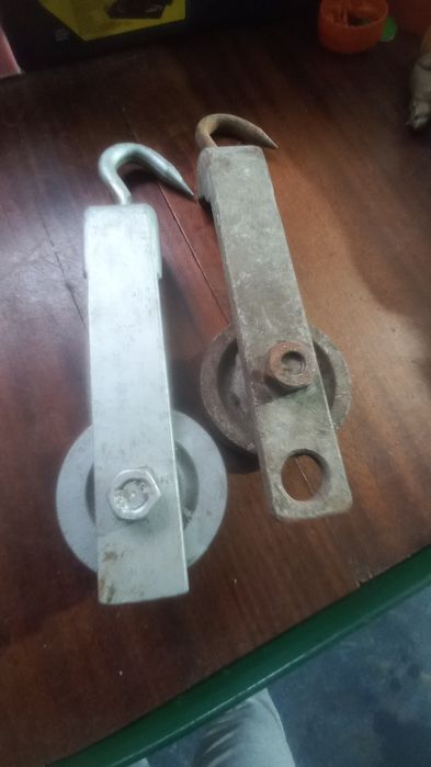 2 Roldainas com gancho