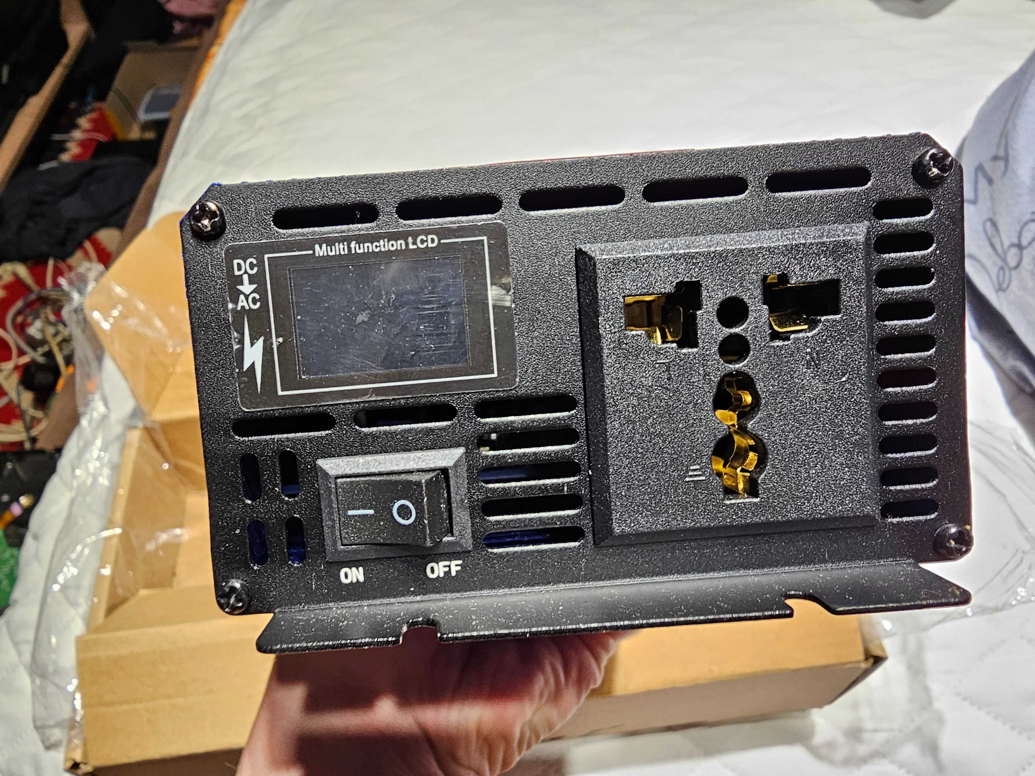Якісний інвертор SUTU 3600W чистий синус, з кольоровим дисплеєм