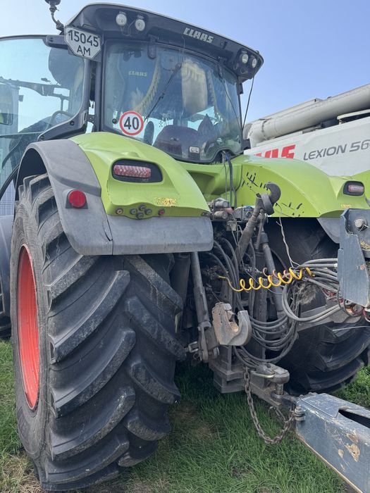 Трактор Claas Axion 940