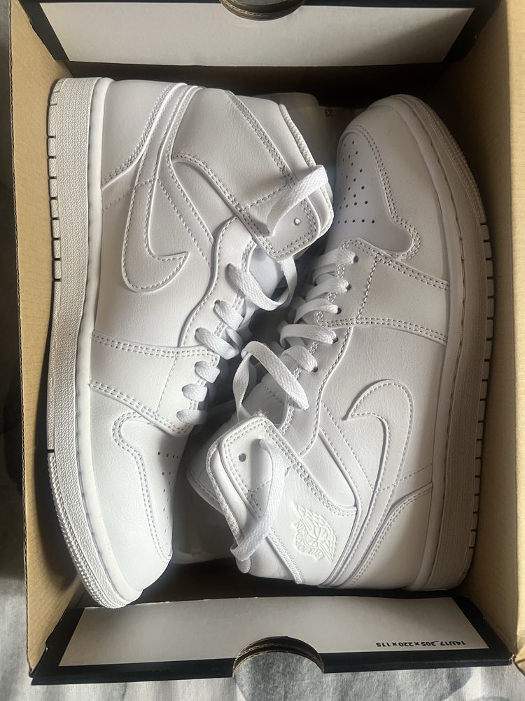 Nike jordan novas. Nunca usadas