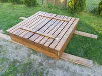 Piaskownica zamykana z ławeczkam 140x140 oraz 120x120