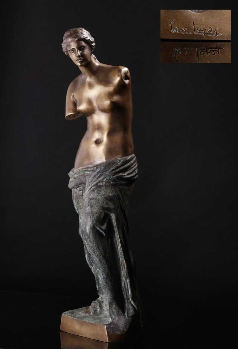 Escultura, Menina de Tranças - Autor: Teixeira Lopes