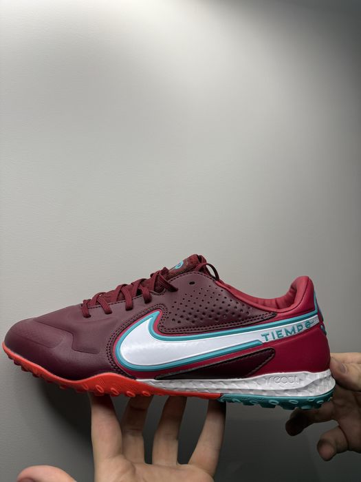 Сороконіжки nike tiempo