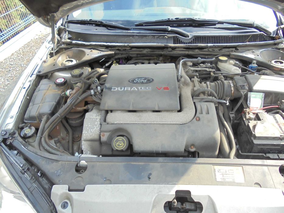 Ford Mondeo MK3 2.5 benzyna V6 automat kombi srebrny na części