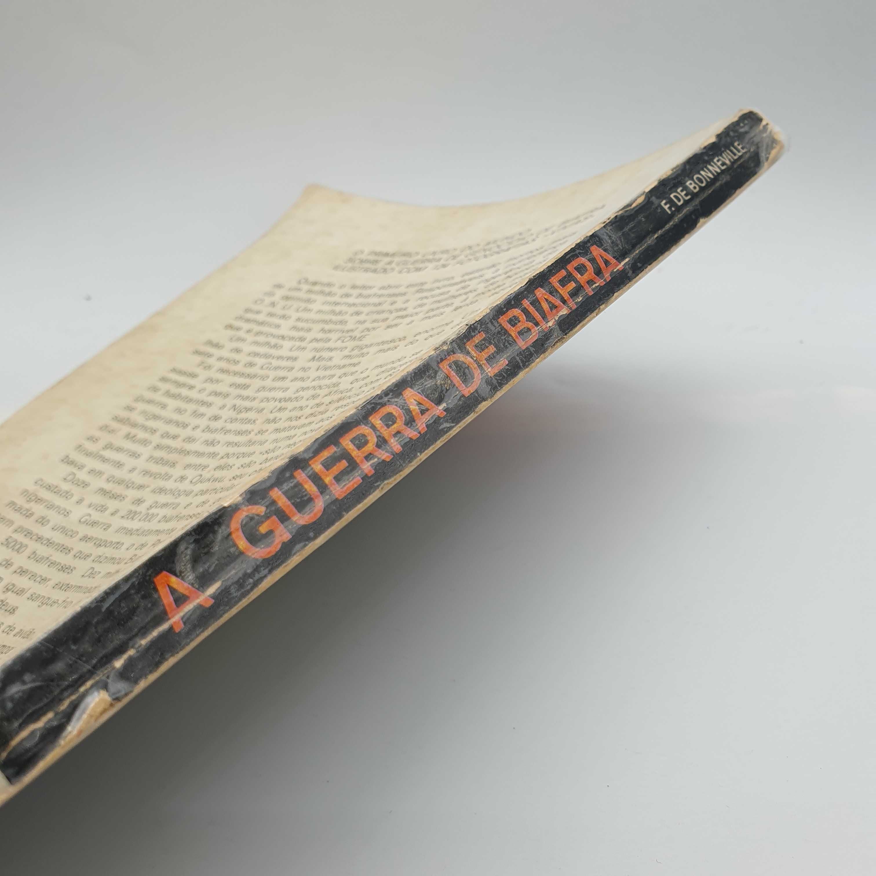 Livro - F.de Bonneville - A Guerra de Biafra - Ref-PA6