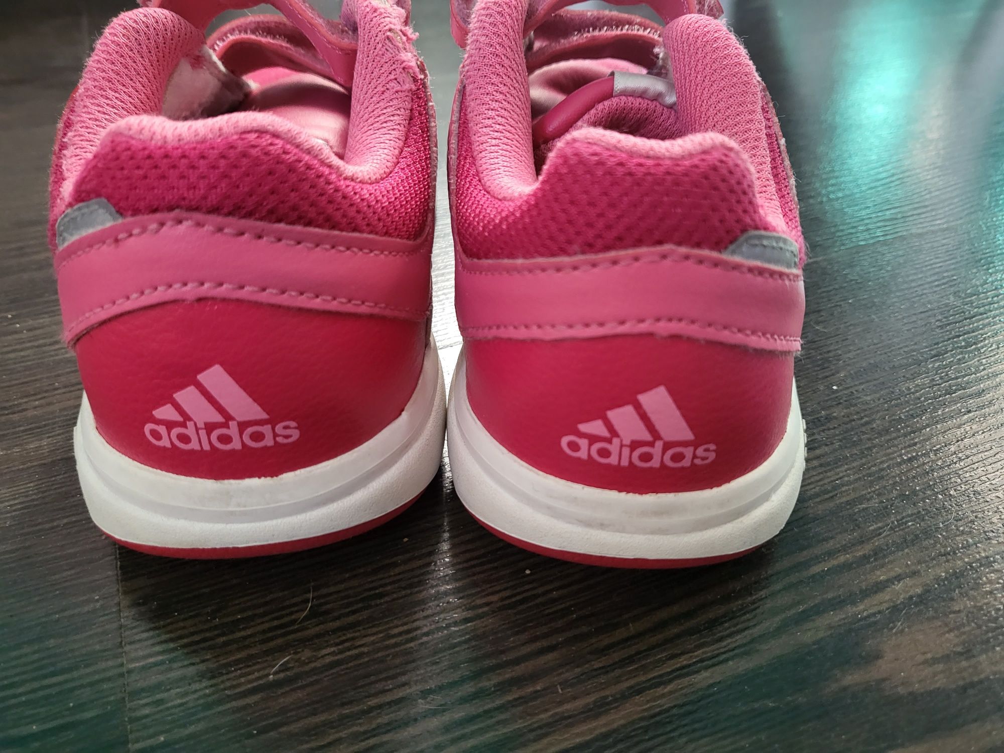 Buty/ Adidas,  różowe dla dziewczynki roz. 30