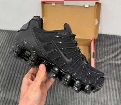 Buty damskie Trampk Nike Shox TL Black R.37.5