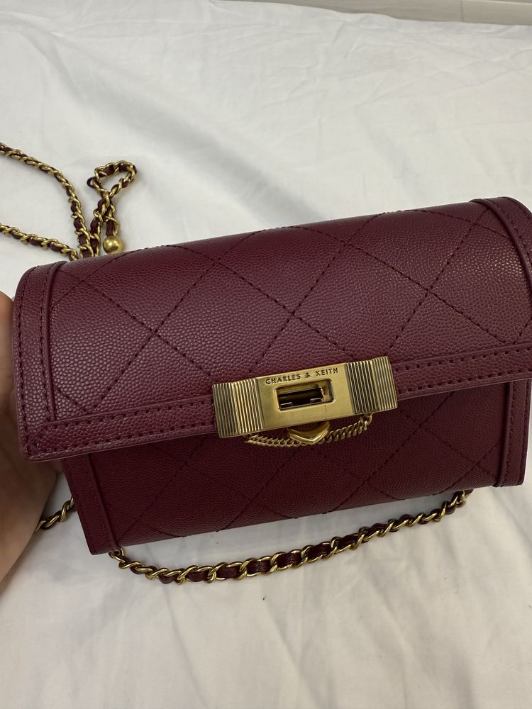 Сумка Charles and keith