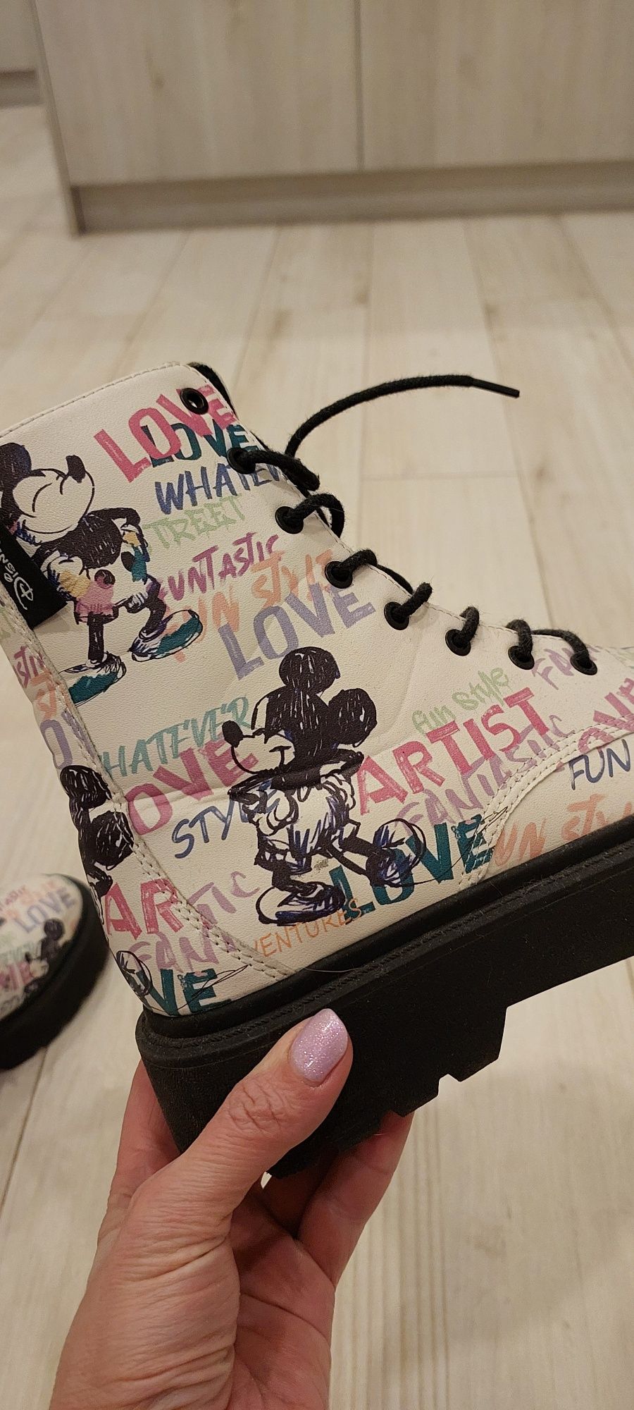 Демісезонні ботинки Zara Disney, стан ідеальний