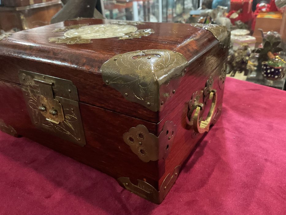 Caixa joias madeira orienta trabalhada top 24x17x12 cm