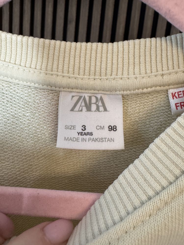 Bluza i legginsy w truskawki zara 92/98