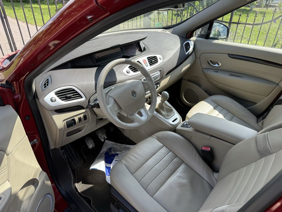 Renault Scenic 1.4 16v 2010 xenon klima skora navi