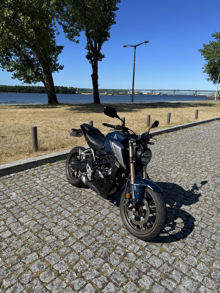 Honda cb125r 2021