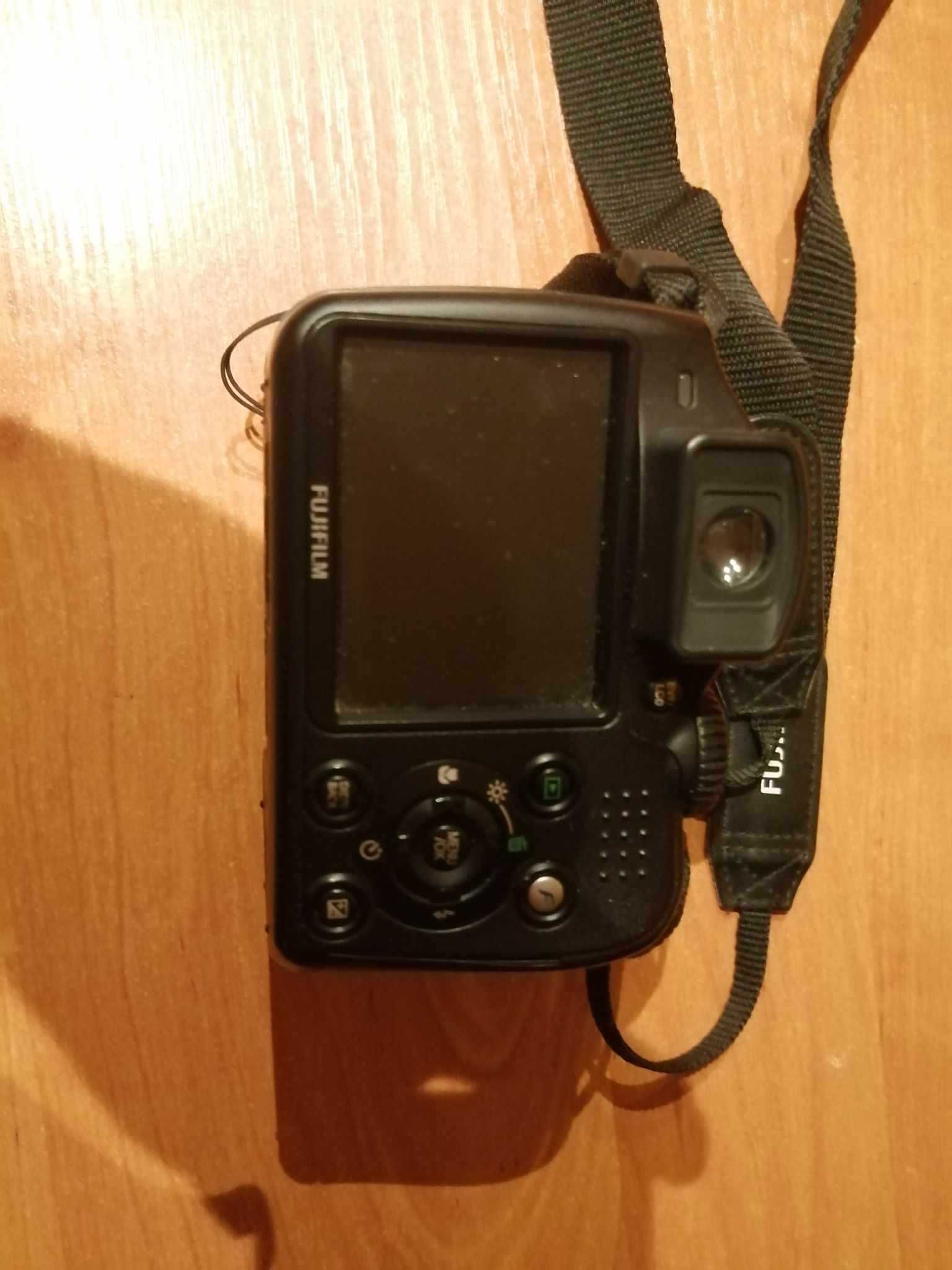 aparat fotograficzny Fuji cyfrowy