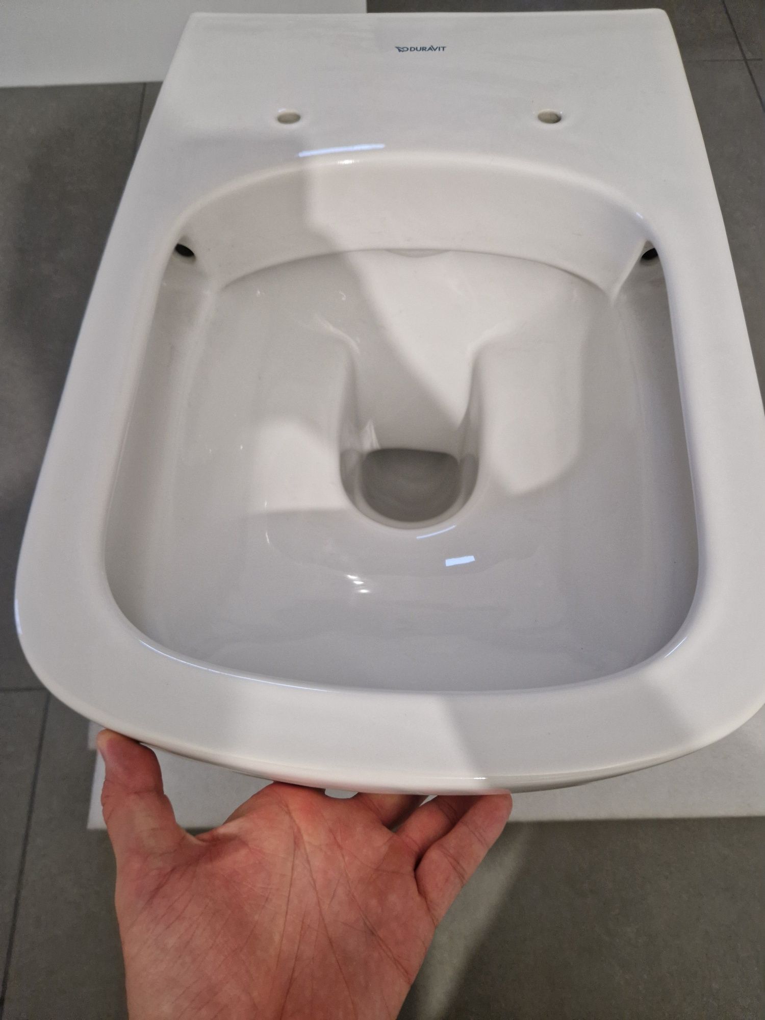 Duravit miska wc bez rantu i deska wolnoopadająca komplet