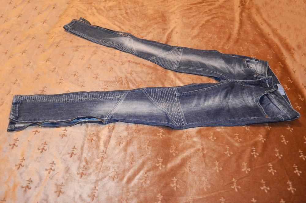 Markowe spodnie jeans Pull&Bear