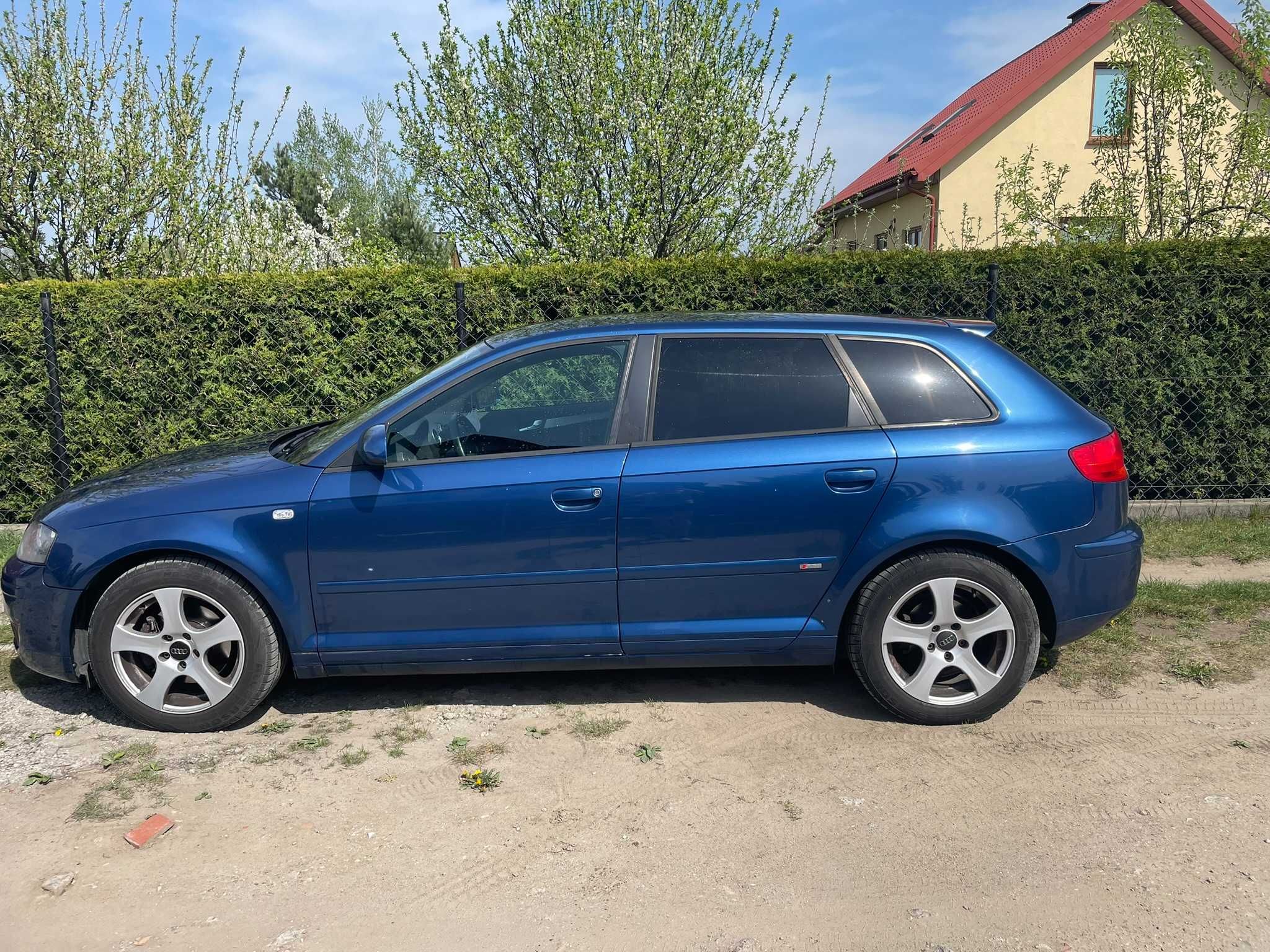 Audi A3 8P 2008r. niebieski 1.4 Benzyna. 5-drzwi. Wersja S-line.
