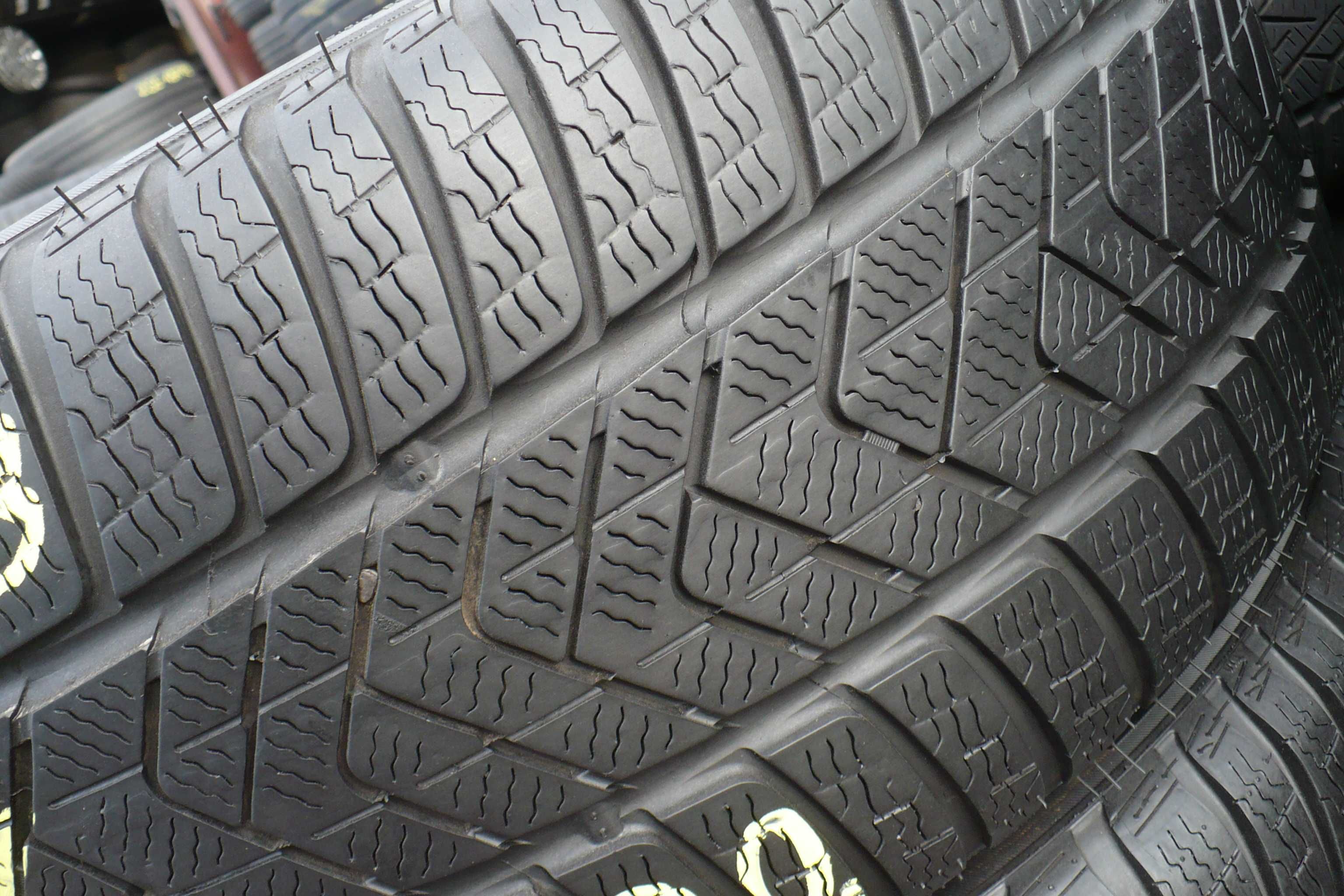 Opony Pirelli SottoZero 3 275/40R18 103V 5,5mm Zima RSC 2szt 2018r.
