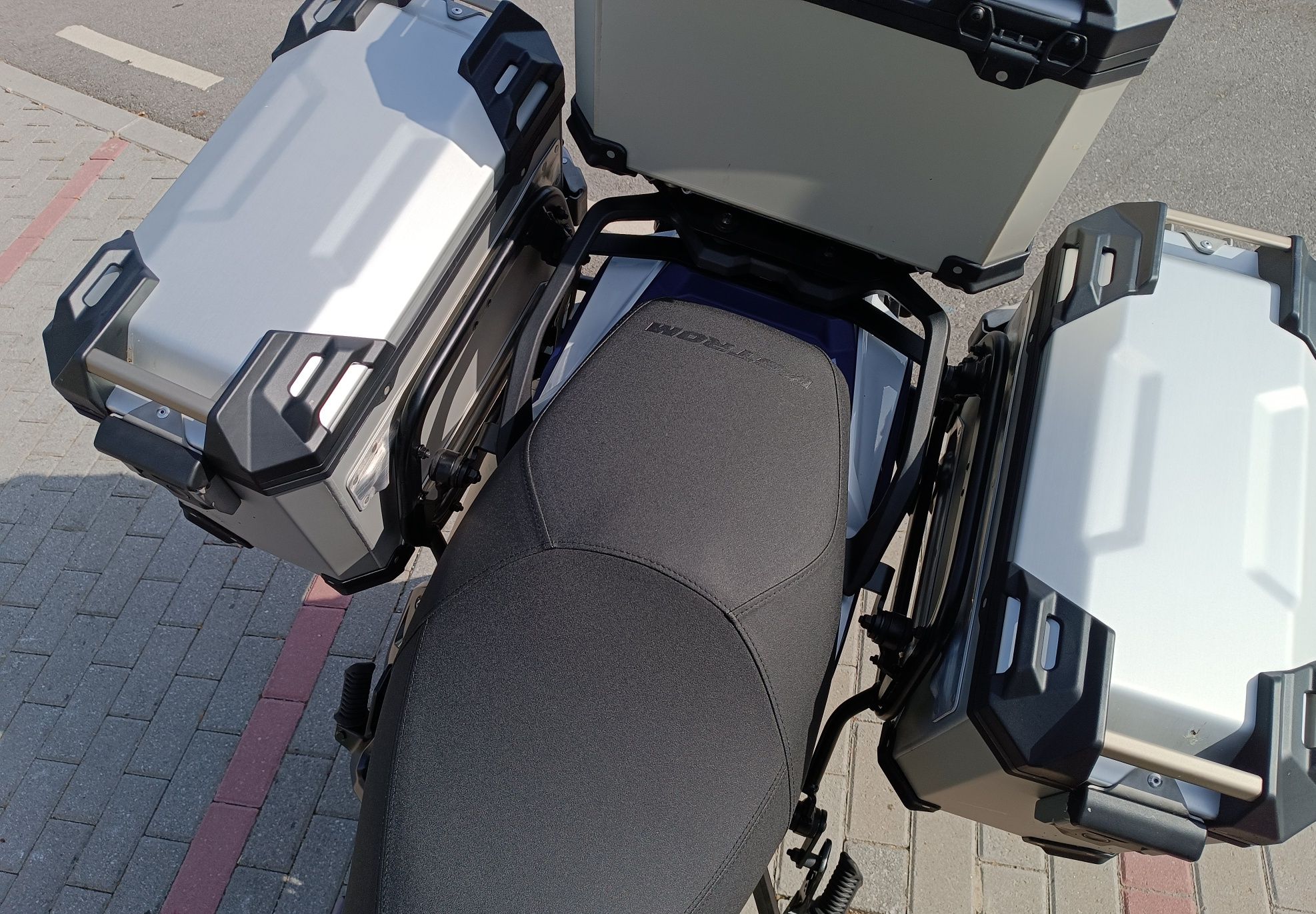 Malas laterais + top case Suzuki DE, DL, e suportes originais