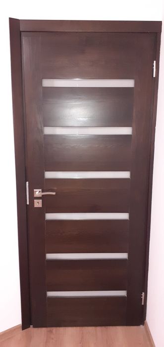 Drzwi wewnętrzne drewniane