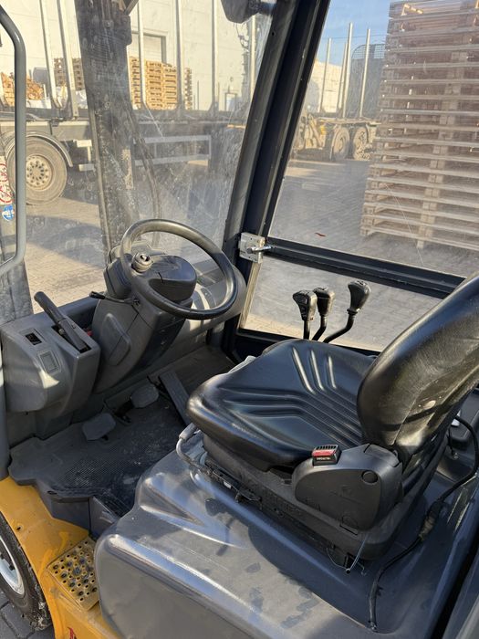 Wozek widlowy Jungheinrich TFG320 rok 2008 udzwig 2t