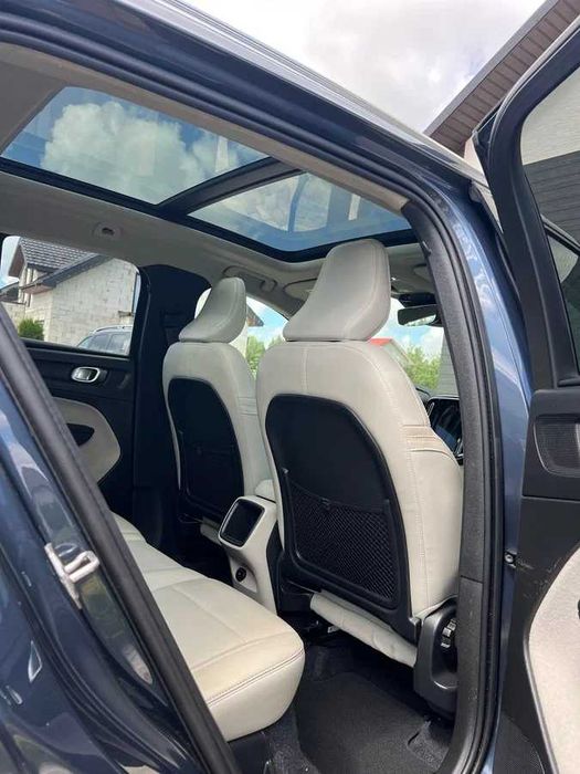 Volvo XC40  2021