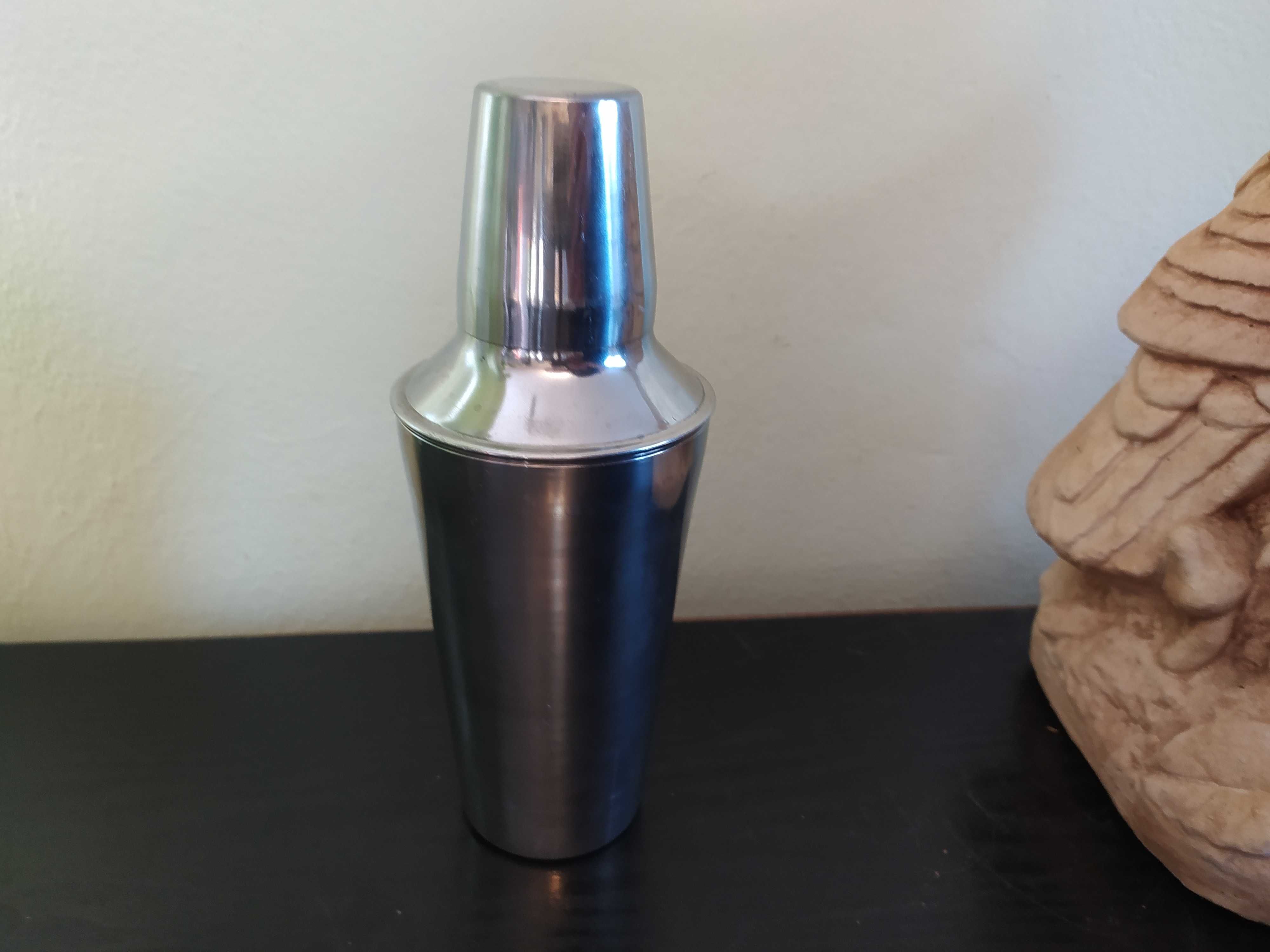 Shaker do drinków, koktajli
