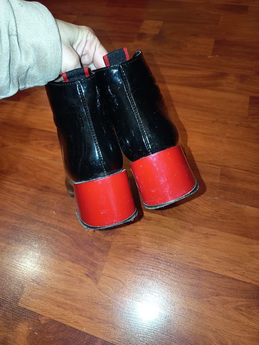 Шкіряні лакові ботільйони ботінки нарядні