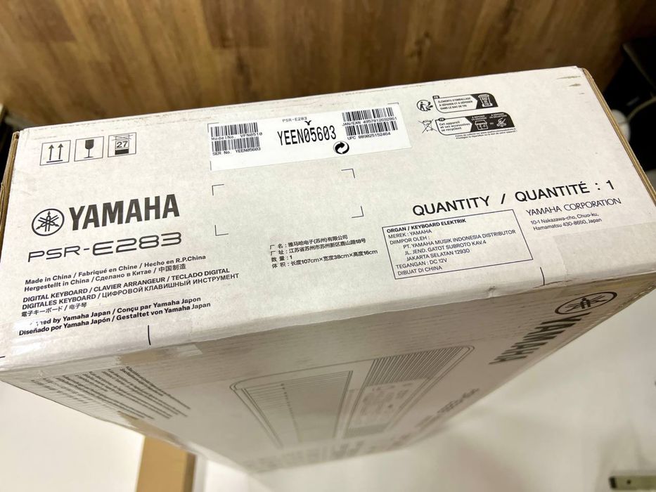 Синтезатор Yamaha PSR-E283 + стійка, блок живлення