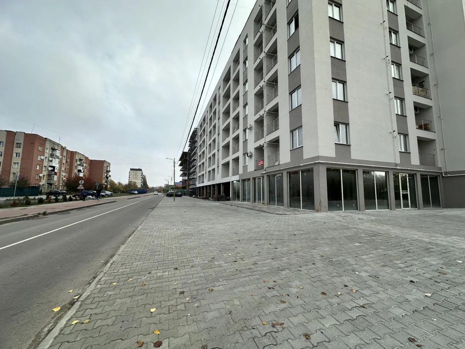 Продаж комерційного приміщення м.Ужгород при центр дорозі