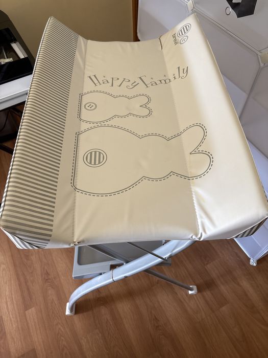 Muda  fraldas com banheira