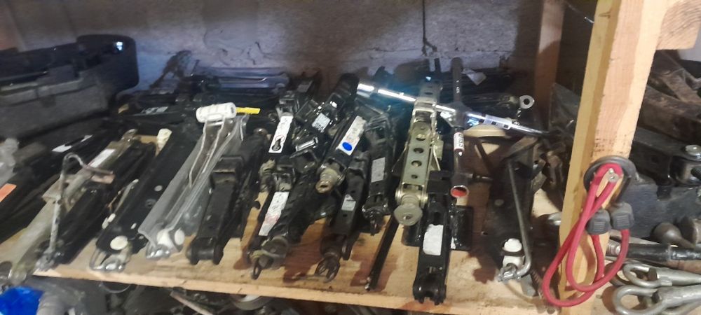 Орігінальні Домкрати Нісан Х-траил,Хюндай Сантафе,Хюндай Таракан