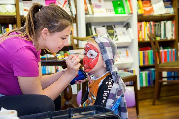 Animacje dla dzieci Malowanie buziek Skręcanie balonów Bańki mydlane