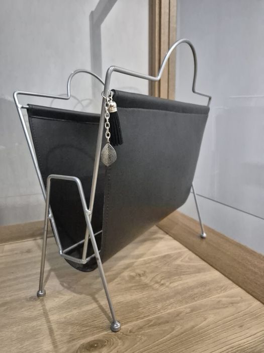 Gazetnik czarny cirilla home&you