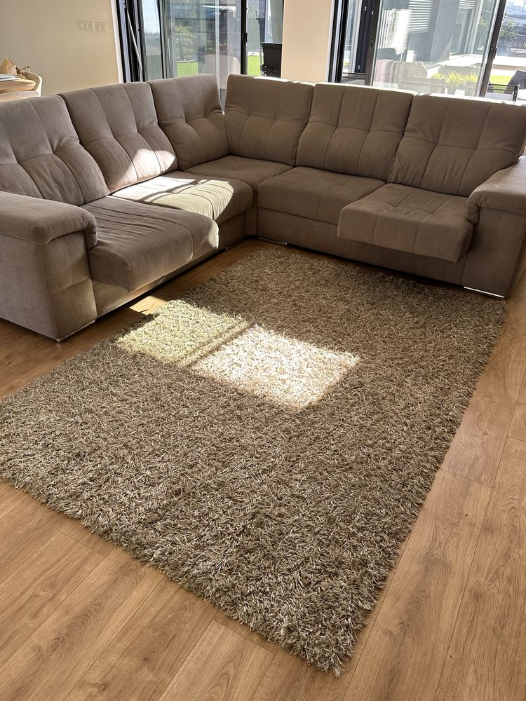 Sofá cor Taupe 2,70m x 2,70m com chaise longue