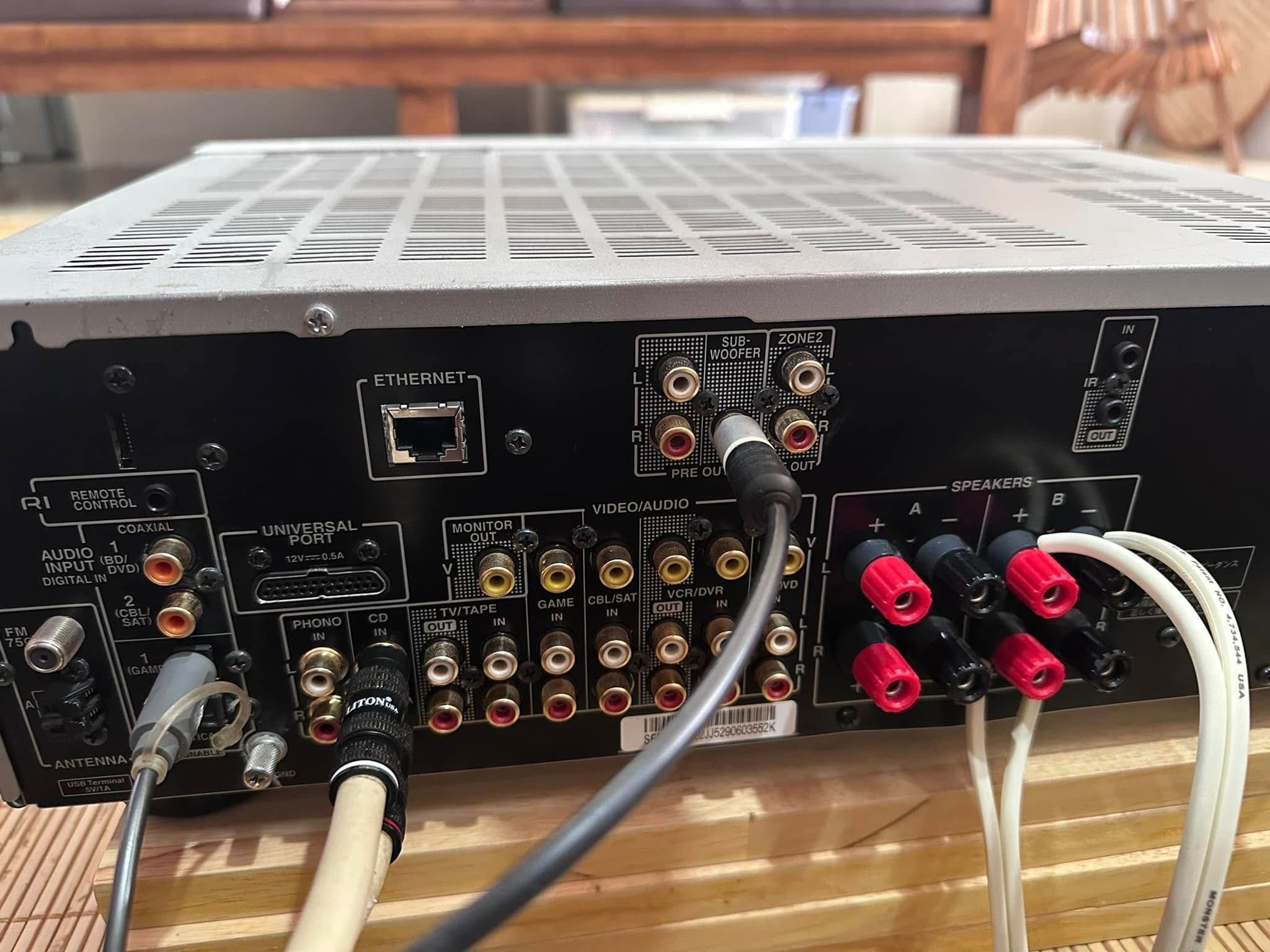 Amplituner stereo Onkyo TX-8050