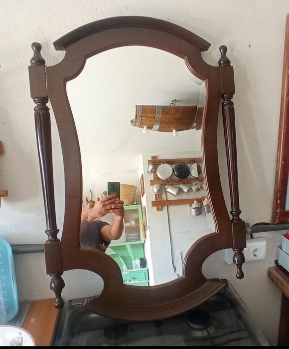 Espelho vintage  com moldura em madeira,