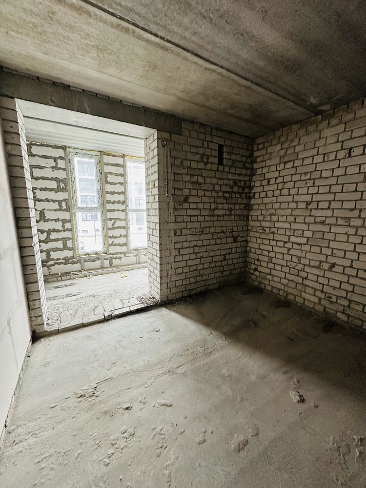 Прадаж великої 1-кімнат.квартири( 50кв.м )на Митниці в ЖК Лагуна.