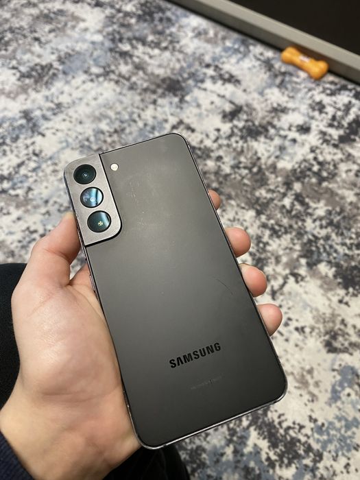 Samsung Galaxy S22